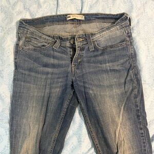 Levi’s low-rise Demi-curve skinny jeans